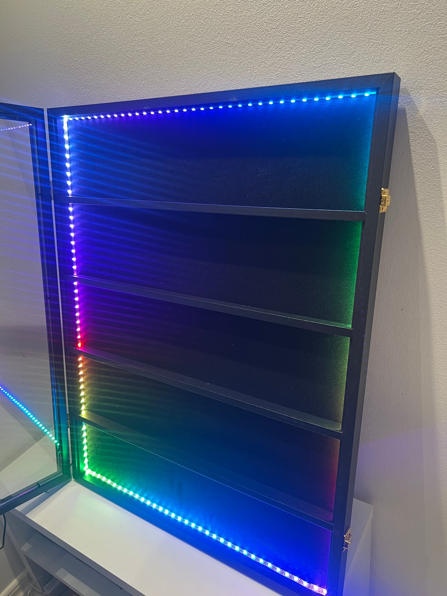 CardDisplay Vitrineskap for samlekort - LED