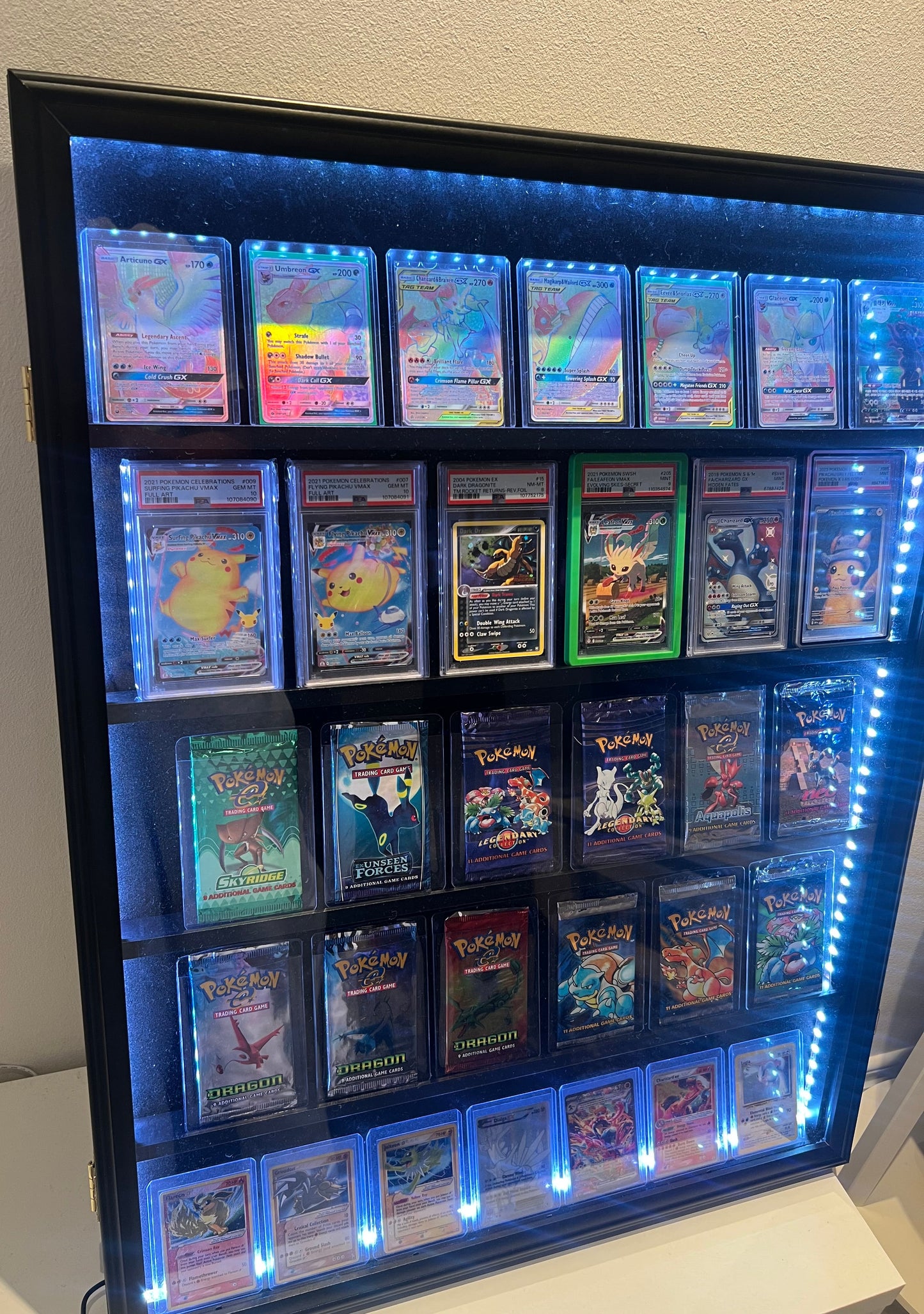 CardDisplay Vitrineskap for samlekort - LED